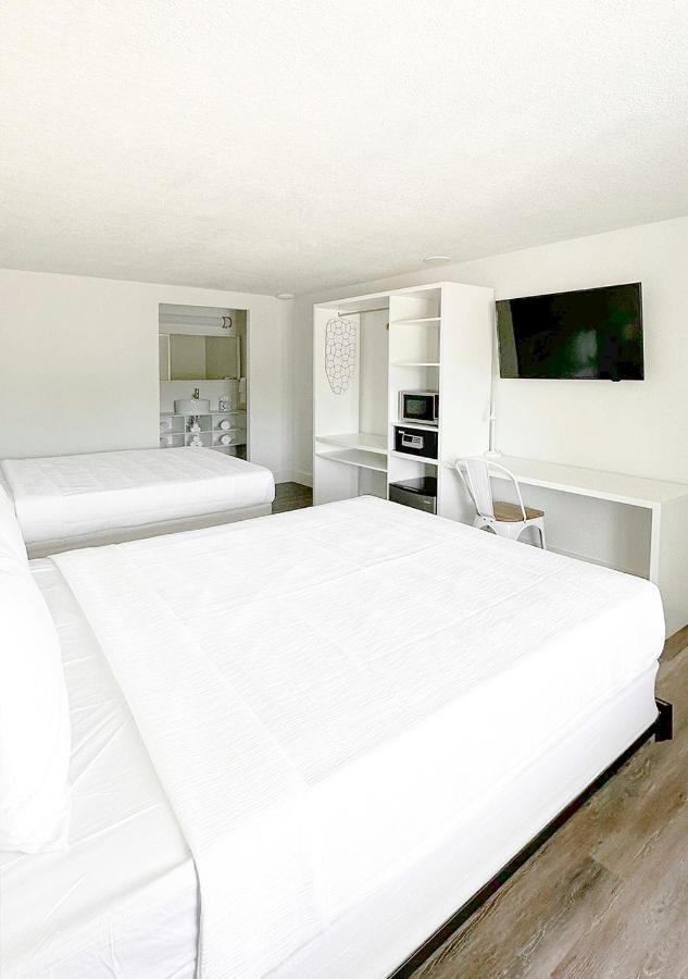 Golden Isles Inn & Suites Brunswick Exteriör bild